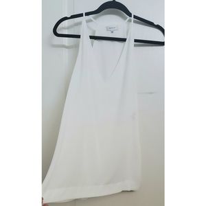 Aritzia Babaton Dressy V-neck blouse